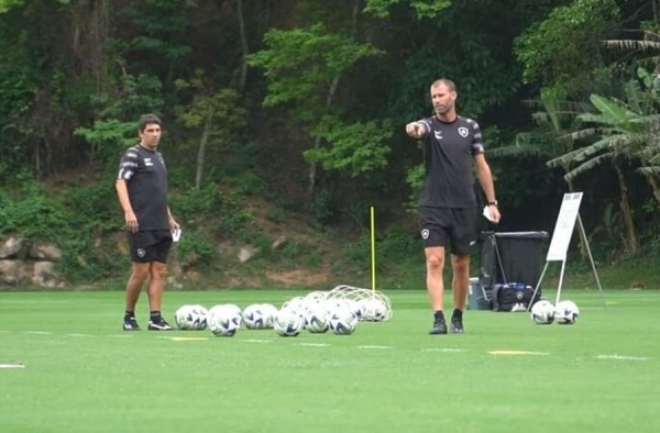 Lúcio Flávio fala sobre desafios do Botafogo na reta final do Brasileirão e Carli agradece confiança depositada pela diretoria