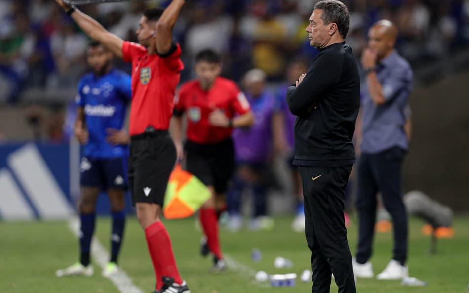 Luxemburgo explica o motivo de poupar jogadores e revela conversa com a diretoria do Corinthians para priorizar a Sul-Americana