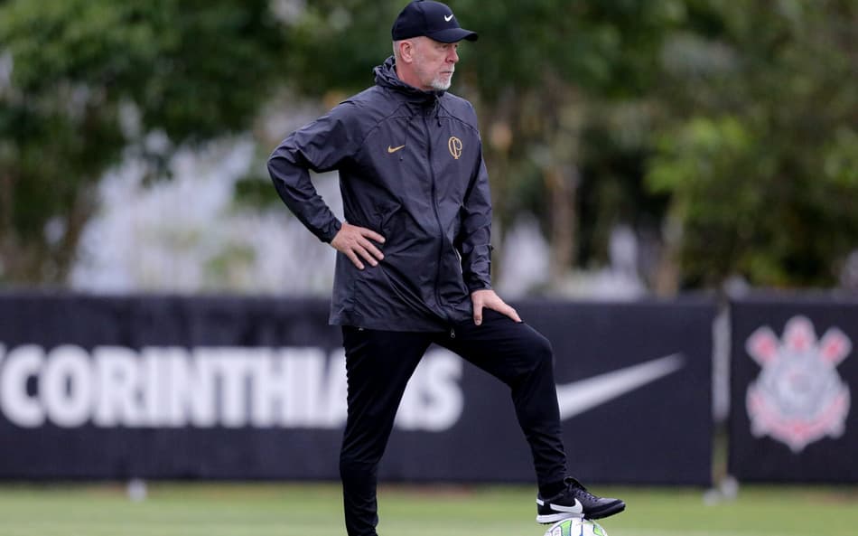 Mano do Mano? Entenda ação que motivou o treinador a seguir no Corinthians durante sua primeira passagem