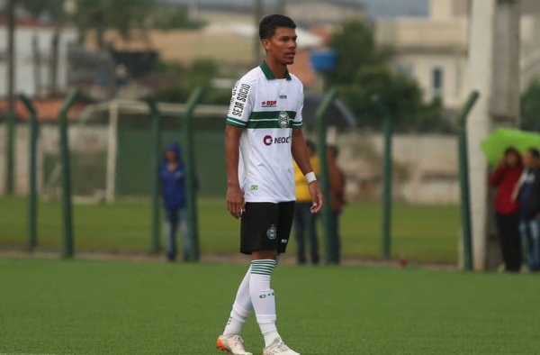 Marcos Sátiro celebra bons números pelo Coritiba no Paranaense Sub-20