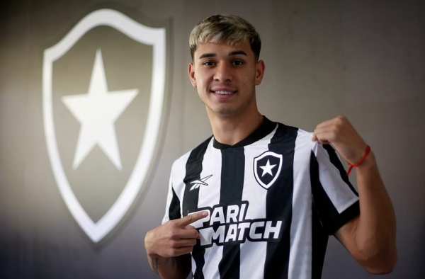 Mateo Ponte é inscrito no BID da CBF e está em condições de atuar pelo Botafogo