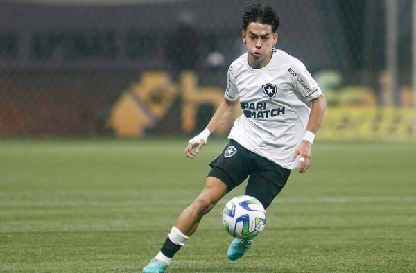 Matías Segovia celebra momento no Botafogo e revela pedido de Luís Castro em jogo contra o Palmeiras