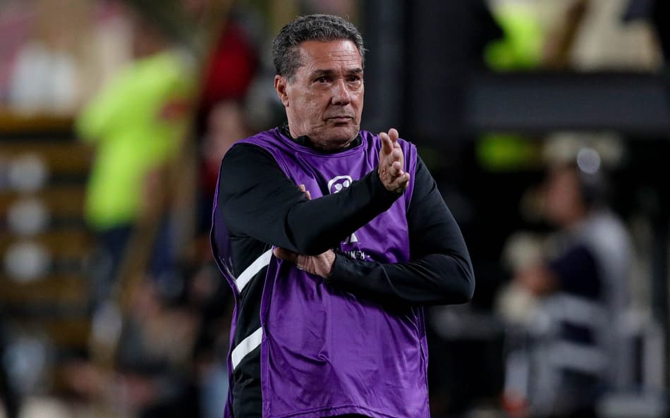 Mesmo com classificação do Corinthians na Sul-Americana, Luxemburgo vai manter estratégia na competição