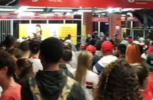 Metrô se manifesta após briga entre torcedores do São Paulo e Vasco