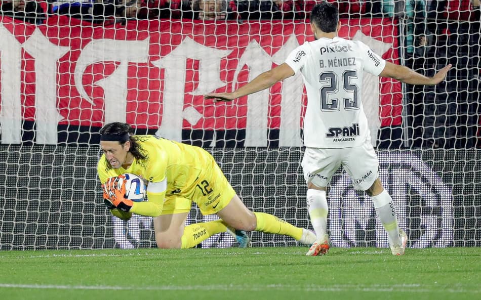 Ninguém acima de Cássio! Goleiro do Corinthians lidera estatística pelo mundo