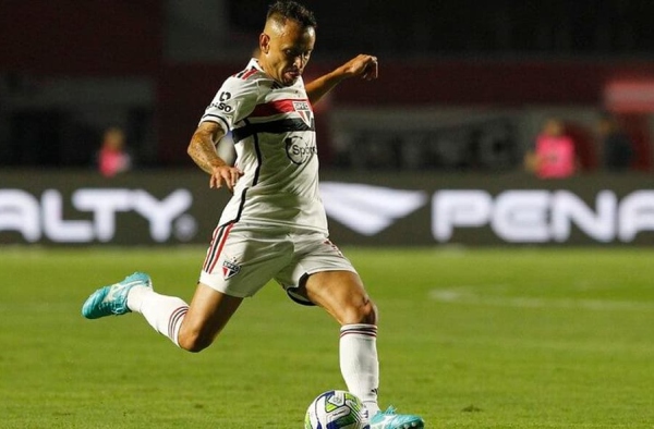 No segundo semestre, São Paulo pode ter ‘superlotação’ na lateral-direita