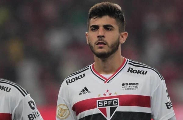 Nova baixa na defesa: zagueiro do São Paulo se junta aos lesionados da equipe