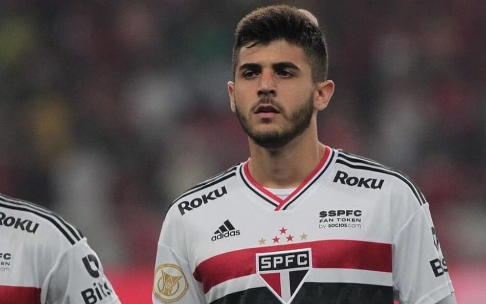 Nova baixa na defesa: zagueiro do São Paulo se junta aos lesionados da equipe