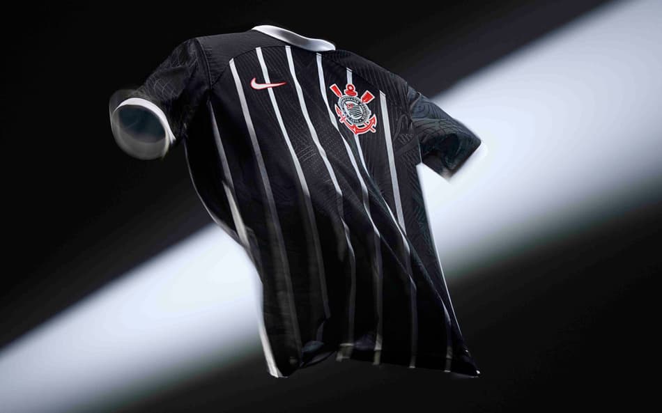 Nova camisa do Corinthians faz homenagem à Democracia Corintiana