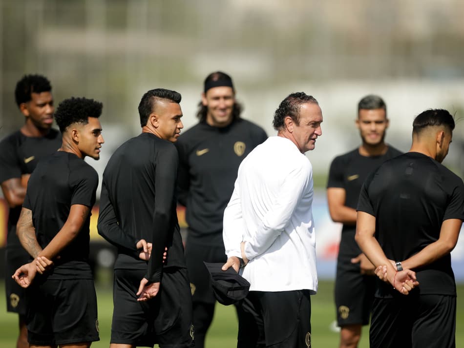 Números de Cuca em estreias não animam Corinthians para afastar ‘fantasmas’ recentes