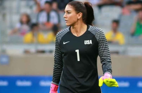 O que aconteceu com Hope Solo, ex-goleira da seleção dos Estados Unidos?