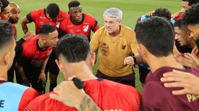 Odair Hellmann admite necessidade de reforços no Athletico para a Série B