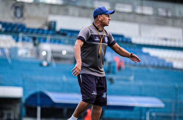 Olaria anuncia saída do técnico Palinha