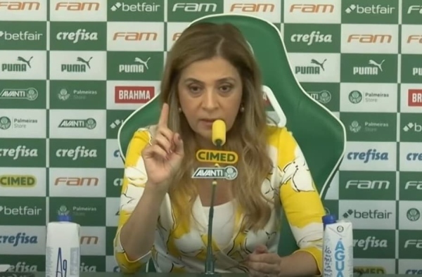 Oposição do Palmeiras busca união para tentar derrubar Leila Pereira