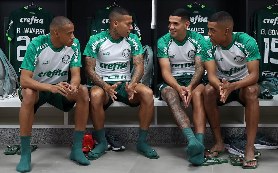 Palmeiras anuncia ‘pacotão’ de renovações de contrato com Crias da Academia
