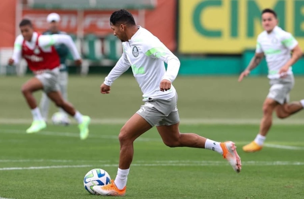 Palmeiras conta com retorno de dupla titular em reapresentação após dois dias de folga