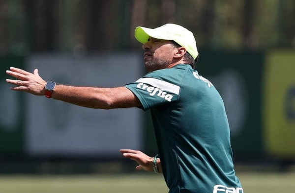 Palmeiras mantém ‘logística internacional’ para enfrentar o Boca; veja programação