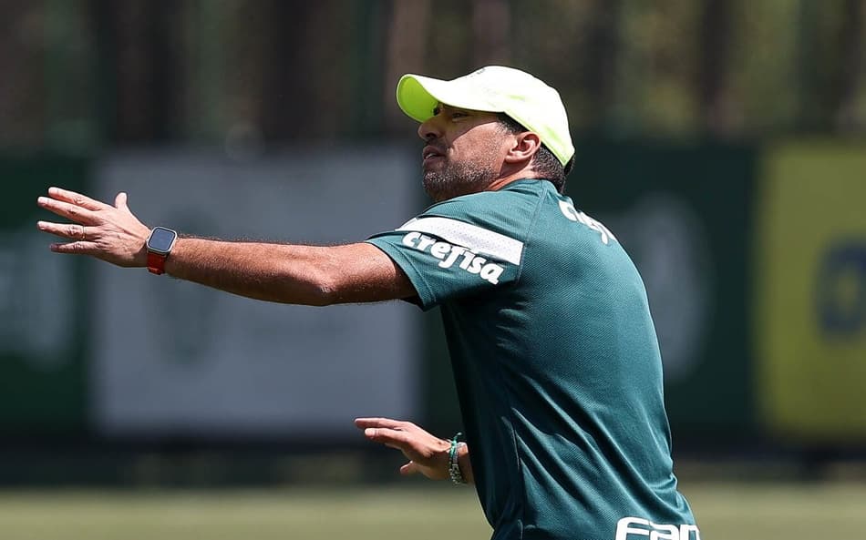 Palmeiras mantém ‘logística internacional’ para enfrentar o Boca; veja programação