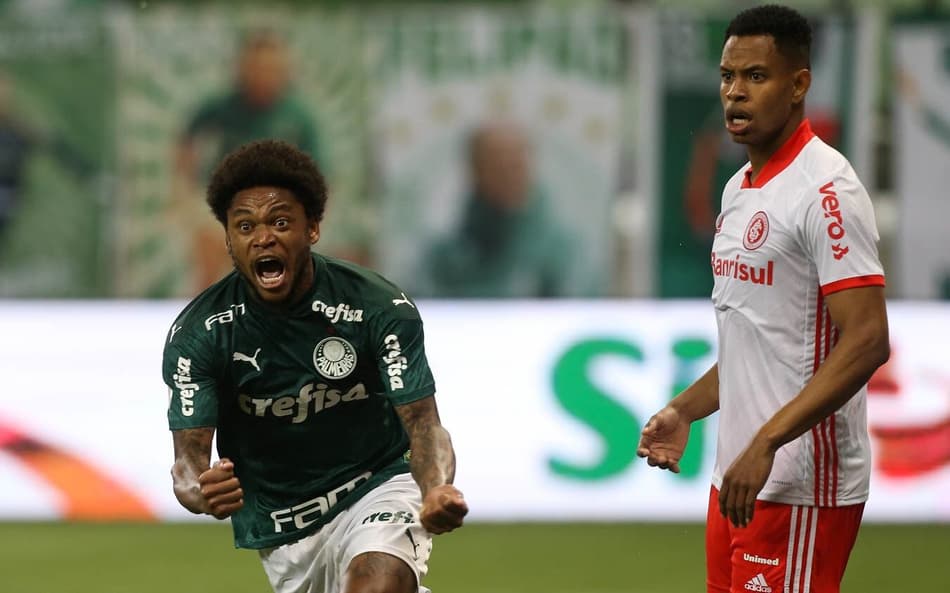 Palmeiras reencontra Luiz Adriano pela primeira vez desde a passagem do atacante pelo Verdão