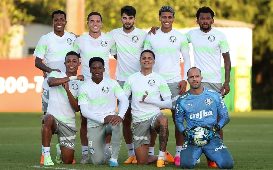 Palmeiras renova com joia da base e busca se blindar de assédio europeu