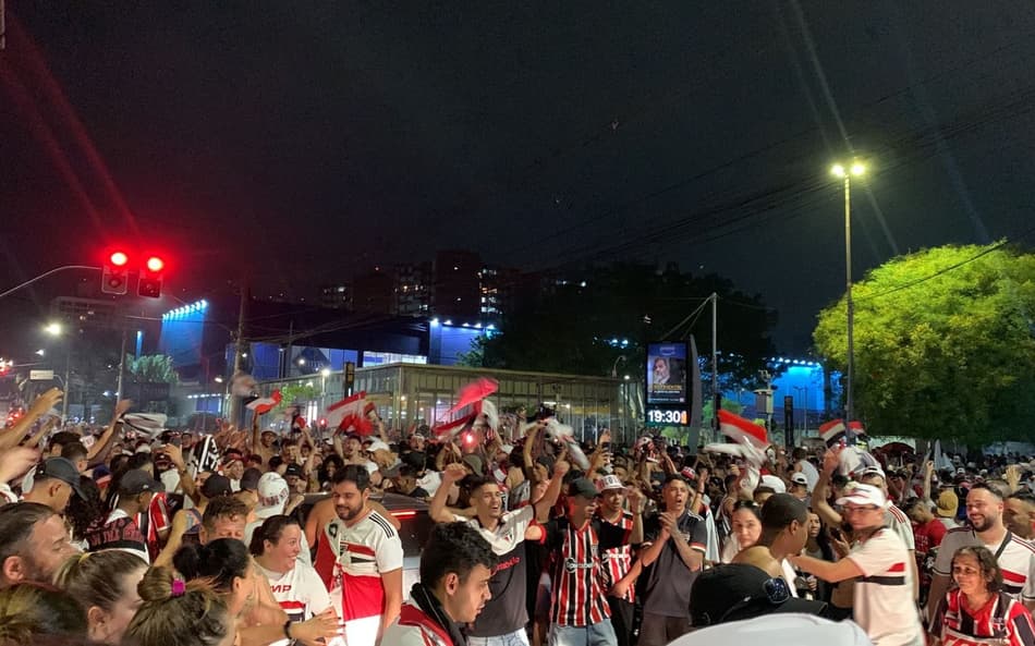 Polícia investiga morte de torcedor do São Paulo nos arredores do Morumbi