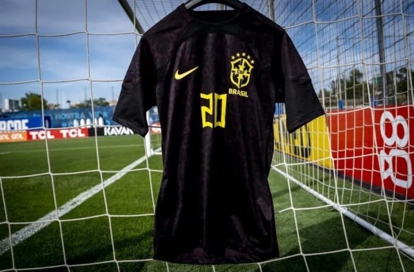 Por que a Seleção Brasileira vai jogar de camisa preta?