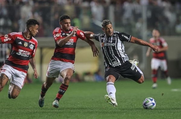 Presidente da Comissão de Arbitragem da CBF vê possível ‘infração’ no gol do Atlético-MG contra o Flamengo