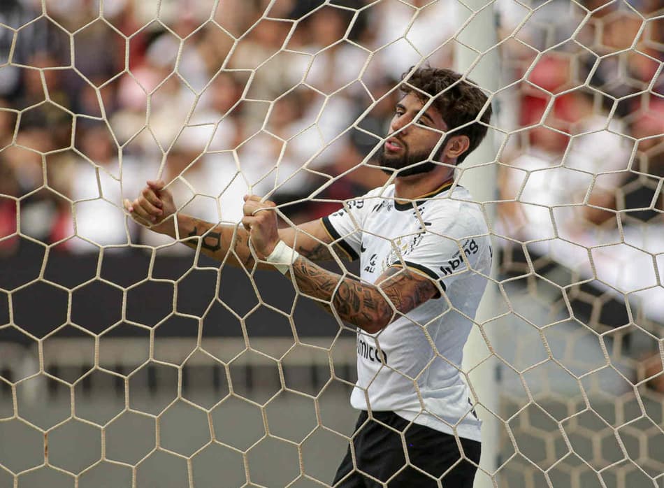 ‘Pulmão’ do ataque, mas com seca recorde: veja raio-x do jejum de gols de Yuri Alberto no Corinthians