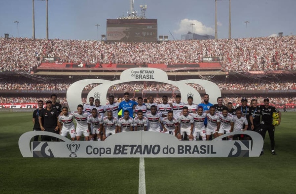 Quais são os maiores títulos da história do São Paulo?