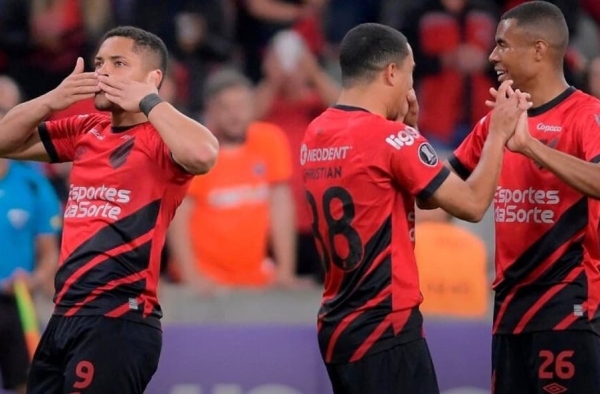 Quanto o Athletico-PR garantiu em premiação com vaga nas oitavas da Libertadores