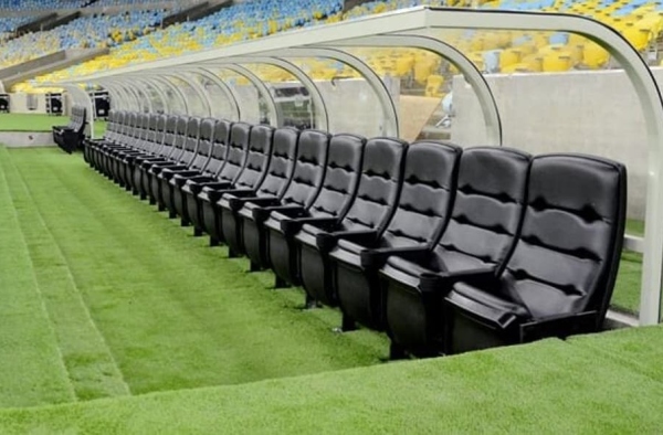 Quantos jogadores podem ficar no banco de reservas?