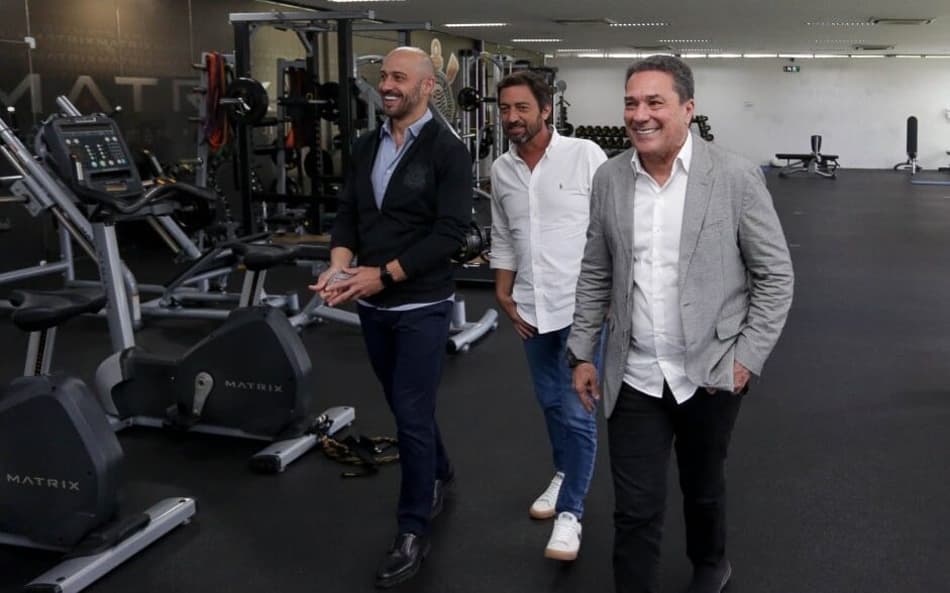 Quem chega? Quem sai? Veja como fica o Corinthians no início da janela de transferências