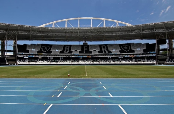 Quem chega? Quem sai? Veja como o Botafogo se planeja na janela de transferências