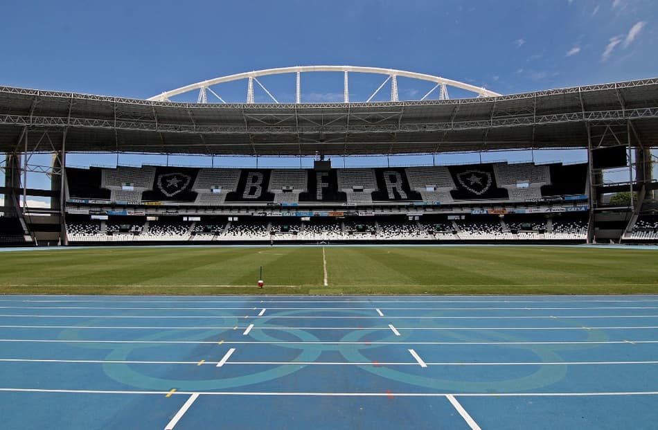 Quem chega? Quem sai? Veja como o Botafogo se planeja na janela de transferências