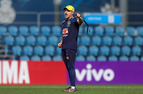 Ramon repete escalação em treino da Seleção e esboça titulares contra Guiné; veja provável time