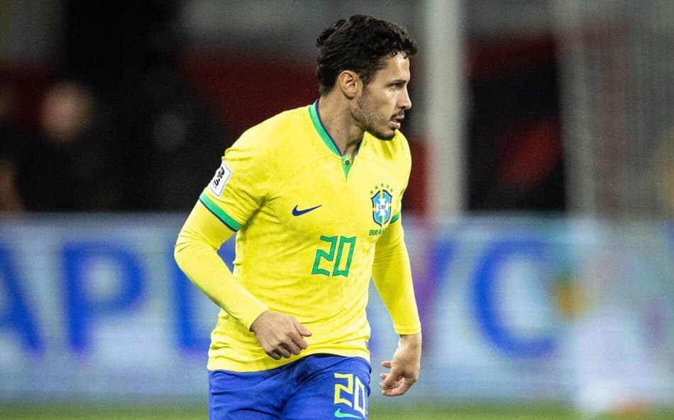 Raphael Veiga, do Palmeiras, é convocado para a Seleção Brasileira novamente