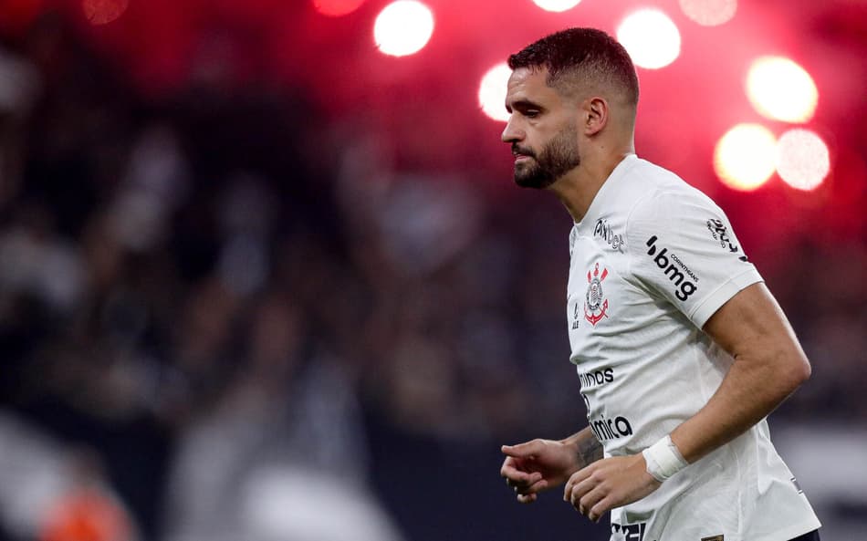 Renato Augusto acredita em renovação ‘curta’ com o Corinthians e revela planos para o futuro