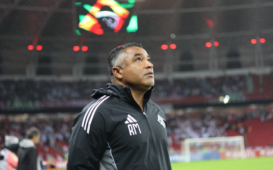 Roger Machado ressalta números do Internacional