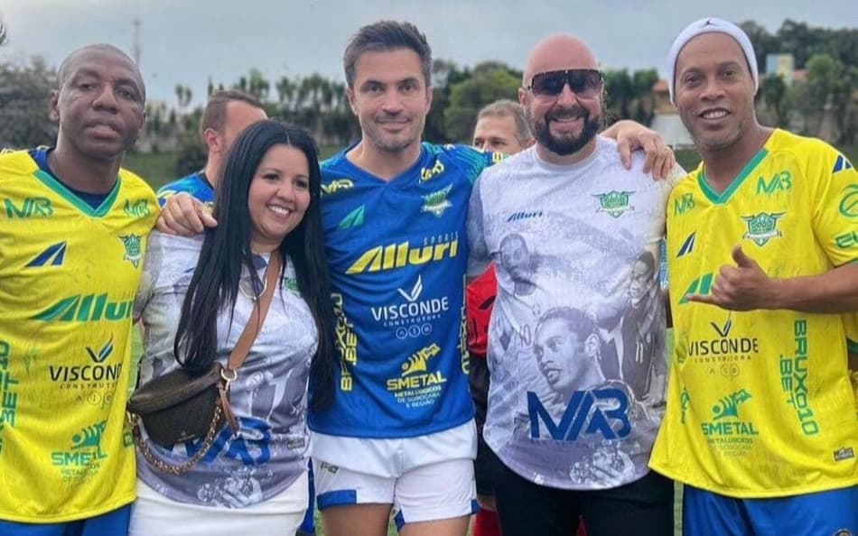 Ronaldinho Gaúcho balança as redes no aplaudido ‘Jogo dos Famosos’ em Sorocaba