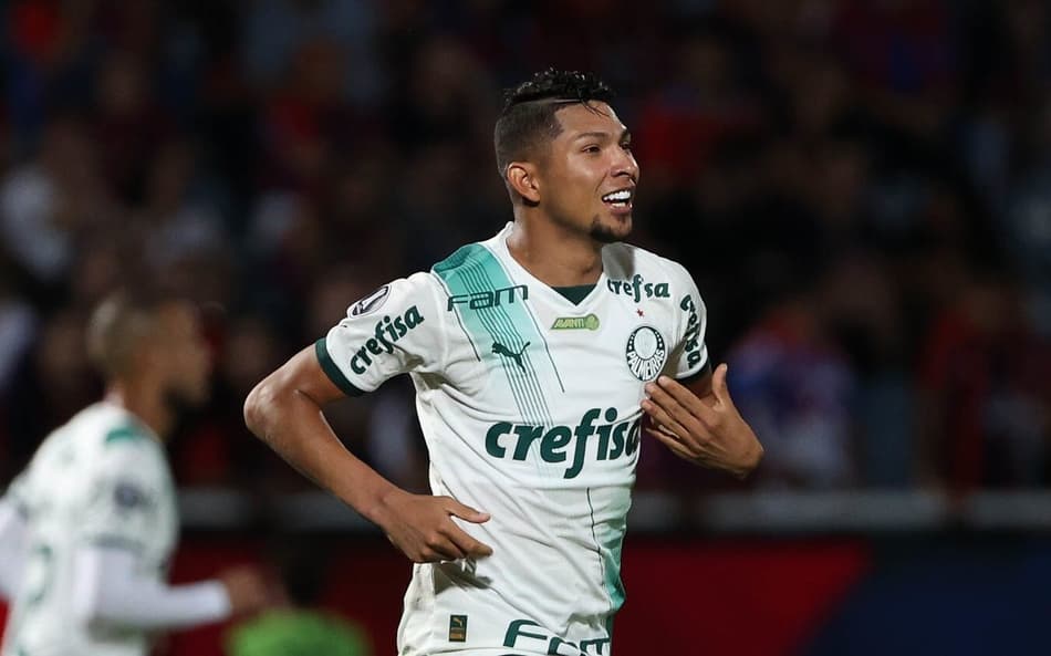 Rony se aproxima de Vagner Love no ranking de artilheiros do Palmeiras neste século