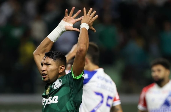 Rony vive jejum de gols no Palmeiras, mas números reforçam importância para o time