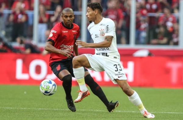 Ruan Oliveira fala sobre oscilação do Corinthians e ‘não acha palavras’ em começo de explicação