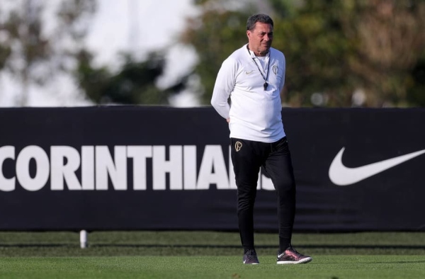Saiba o que a diretoria do Corinthians pensa sobre possível demissão de Luxemburgo