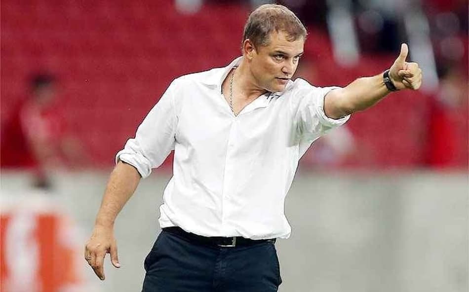 Santos chega a acordo com Diego Aguirre e define contratação do treinador até o fim do ano