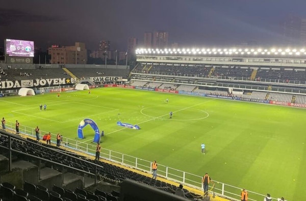 Santos consegue efeito suspensivo parcial no STJD e jogará na Vila Belmiro