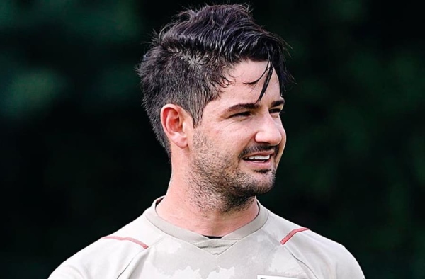 São Paulo adota cautela e não coloca prazo para estreia de Pato