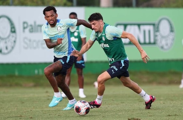 Sem Gómez, Palmeiras tem dúvidas na zaga titular para clássico diante do São Paulo; veja opções