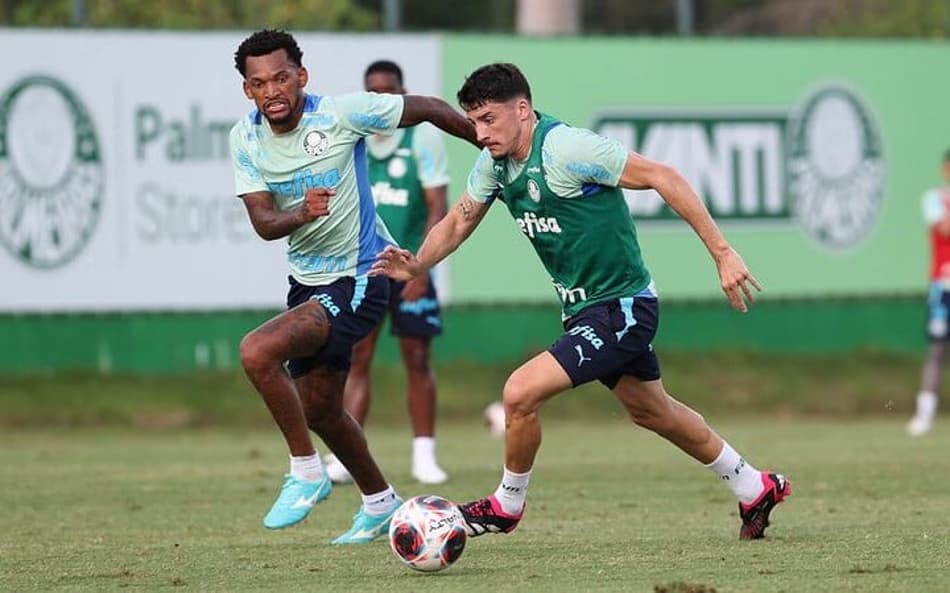 Sem Gómez, Palmeiras tem dúvidas na zaga titular para clássico diante do São Paulo; veja opções