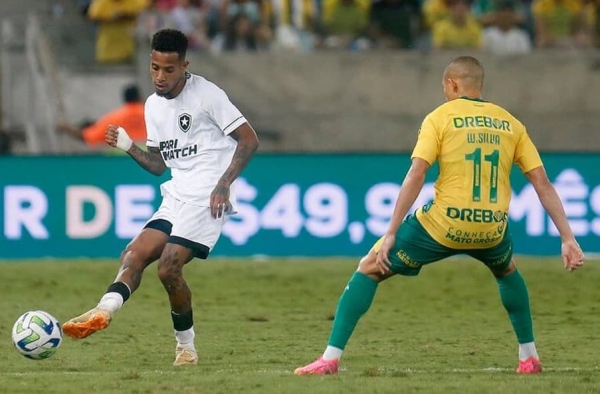 Tchê Tchê valoriza vitória do Botafogo e reconhece as qualidades do Cuiabá: ‘Muito difícil jogar aqui’