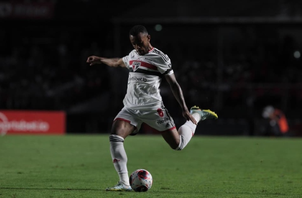 Titular do São Paulo e recém-convocado para Seleção, Welington atinge marca importante